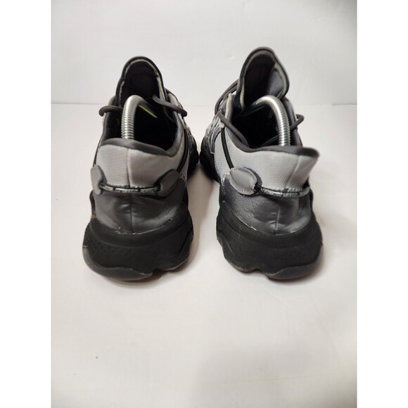 Adidas Sneakers Mens 9.5 Triple Grey Original Ozweego Athletic Shoes GY1346 - Picture 2 of 7
